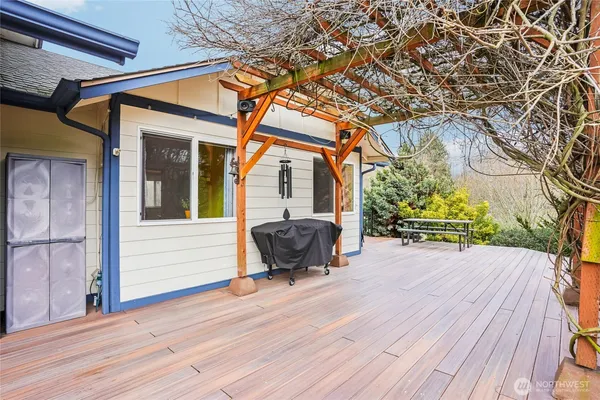 $750,000 | 9509 237th Street East, Graham, WA 98338