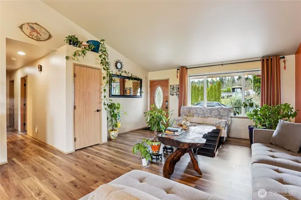 $750,000 | 9509 237th Street East, Graham, WA 98338