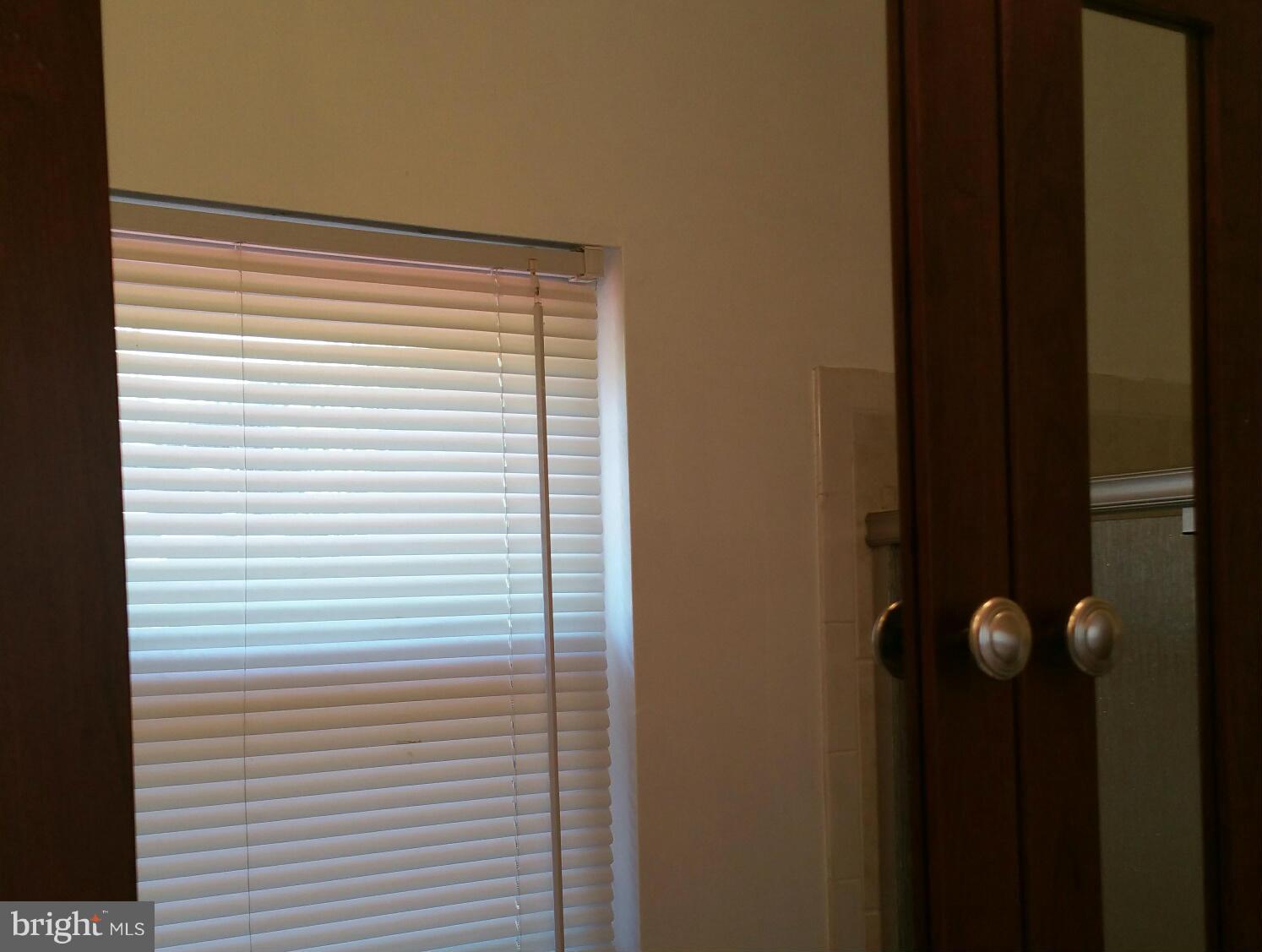 6729 Brompton Road Baltimore, MD 21207 - Photo 22 of 24 Bath (Master)