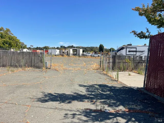 a view of a storage & utility room
