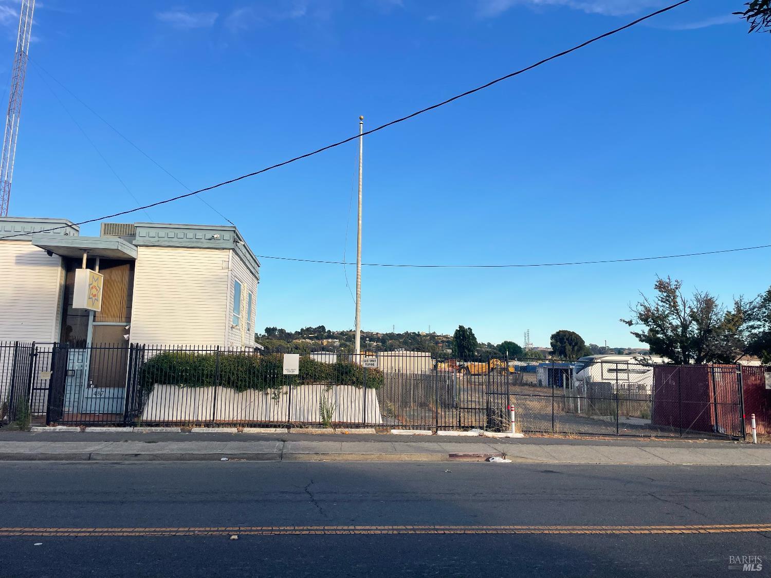 1487 Lemon Street Vallejo, CA 94590 - Photo 3 of 29 a view of a terrace