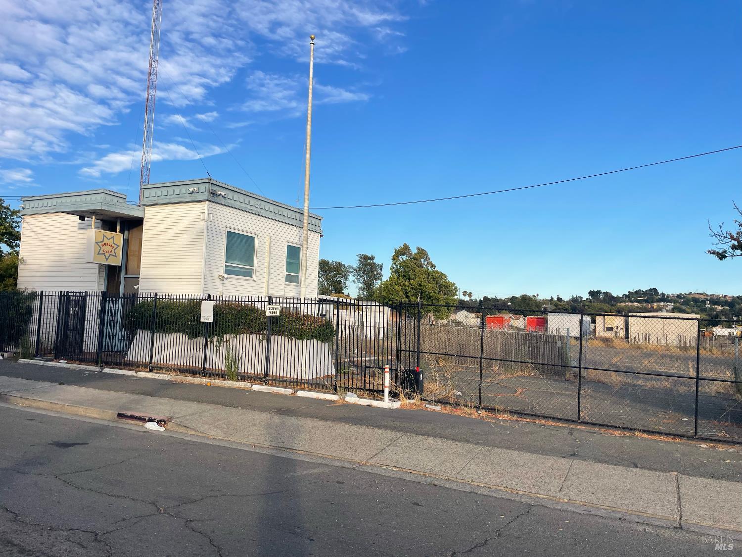 1487 Lemon Street Vallejo, CA 94590 - Photo 5 of 29 a view of a terrace