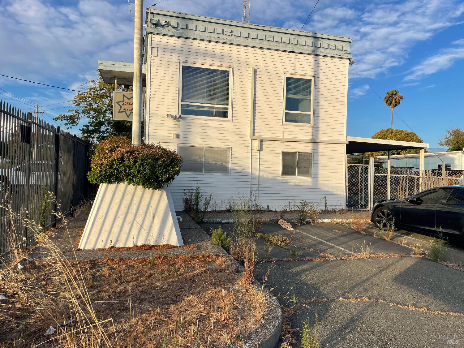 1487 Lemon Street Vallejo, CA 94590 - Photo 6 of 29 a front view of a house with a yard