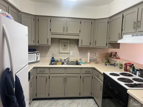 $129,900 | 7225 West Fairfield Drive, Unit A3, Pensacola, FL 32506