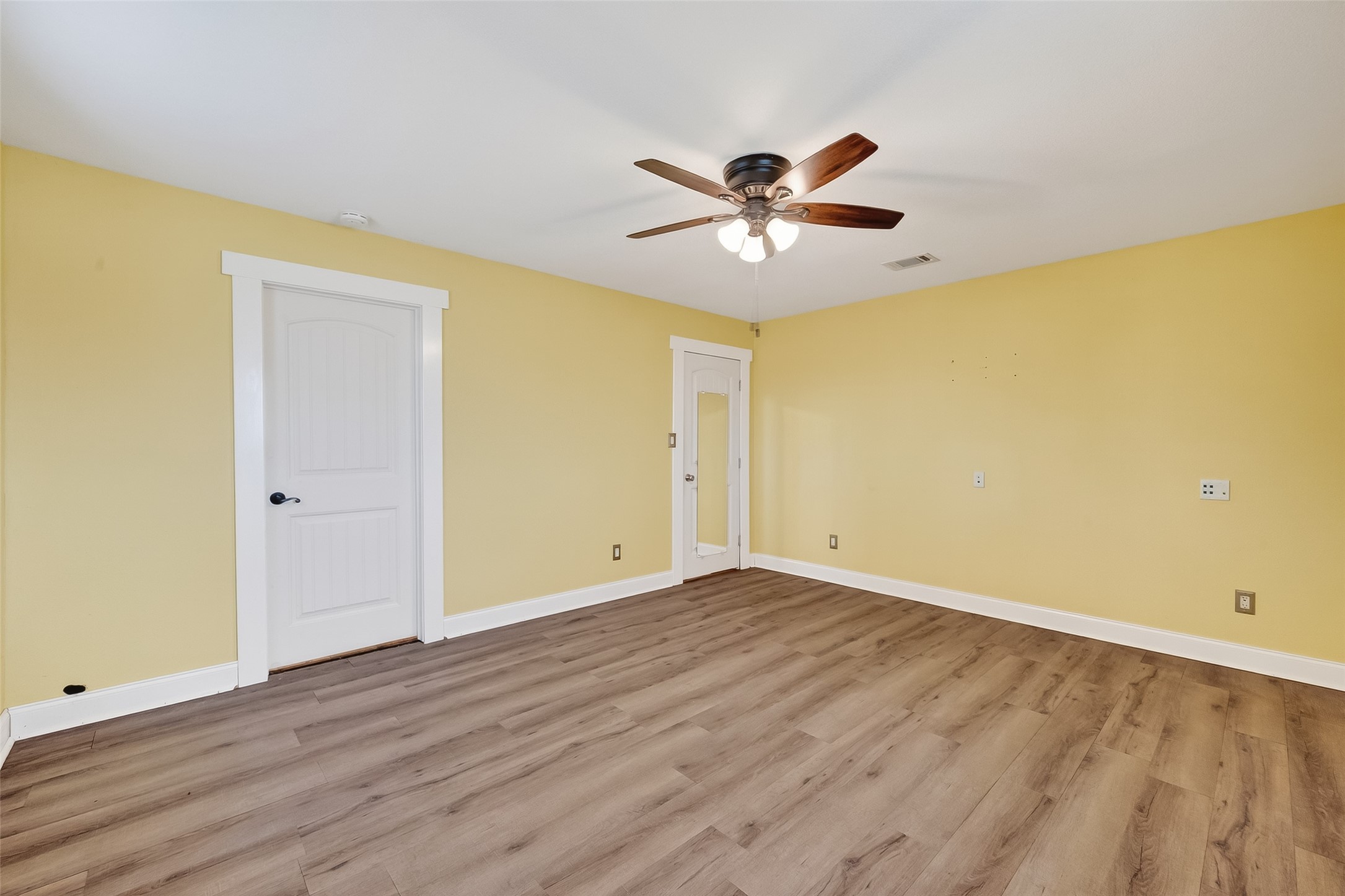 8525 Spell Road Needville, TX 77461 - Photo 15 of 33