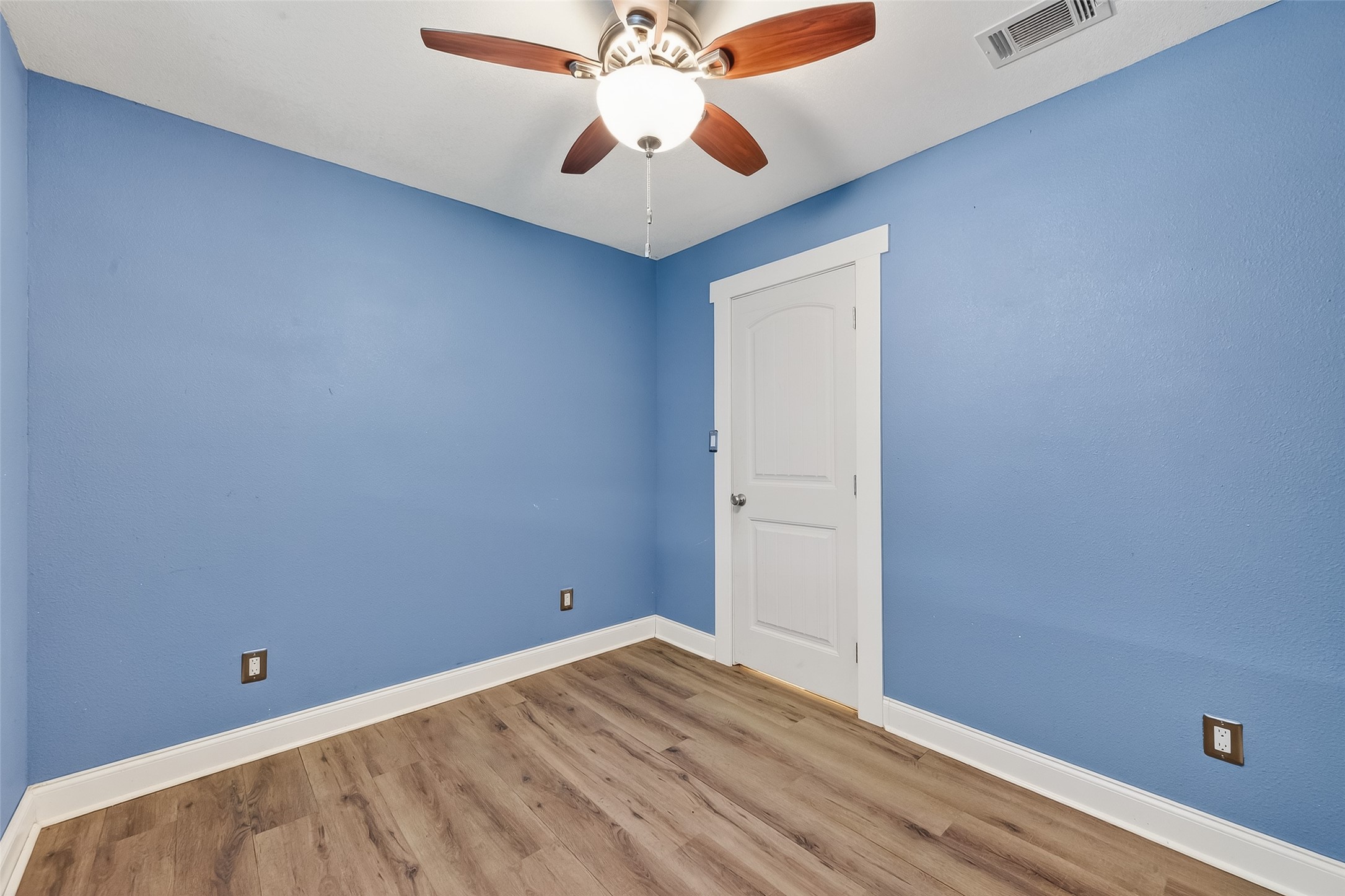 8525 Spell Road Needville, TX 77461 - Photo 18 of 33