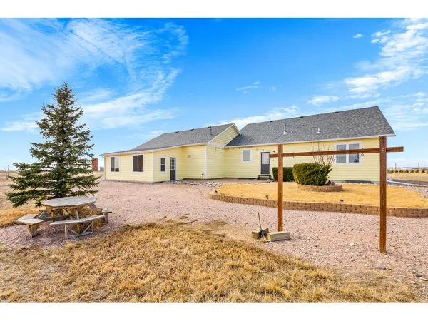 $950,000 | 16225 County Road 98, Nunn, CO 80648