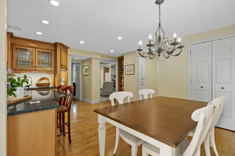 $825,000 | 4742 Gaywood Drive, Minnetonka, MN 55345