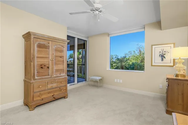 a view of livingroom with furniture