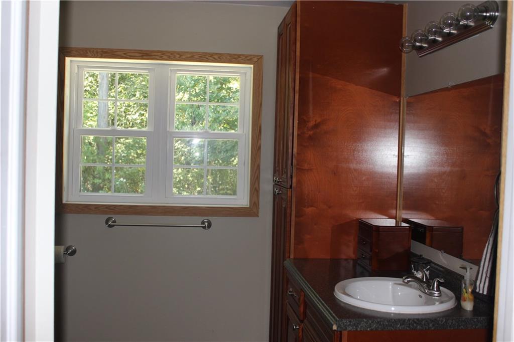 660 Reddog Road Georgetown, PA 15043 - Photo 8 of 19