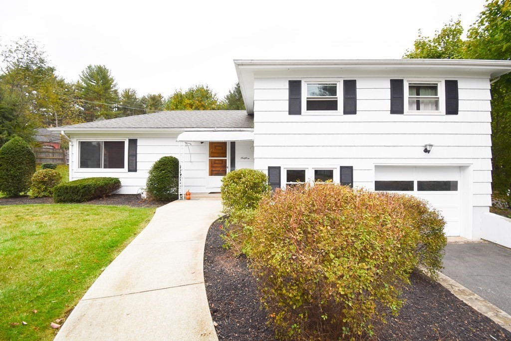 69 Ashley Road Holyoke, MA 01040 - Photo 1 of 28 Gallery Image 1