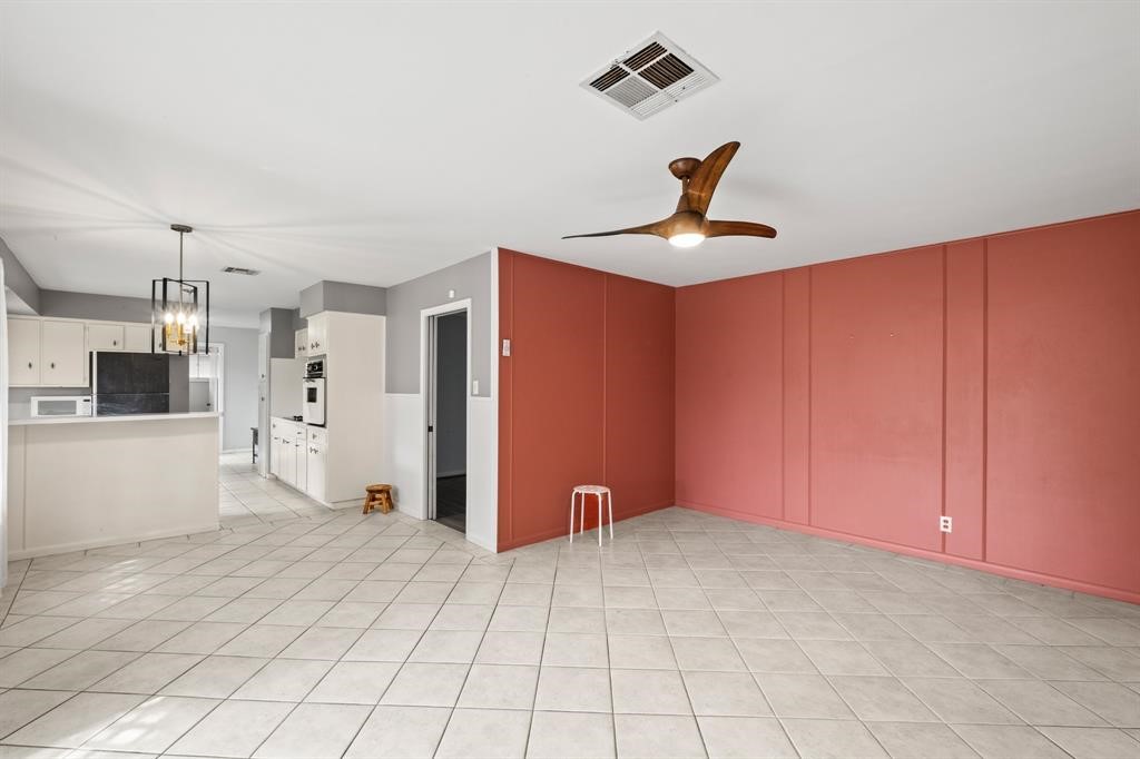 7722 Dillon Street Houston, TX 77061 - Photo 10 of 18