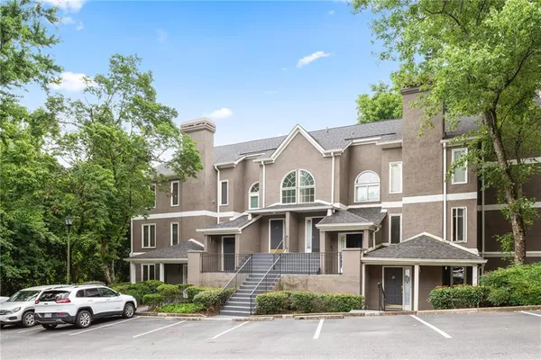 $2,300 | 24 St Claire Lane Northeast, Atlanta, GA 30324