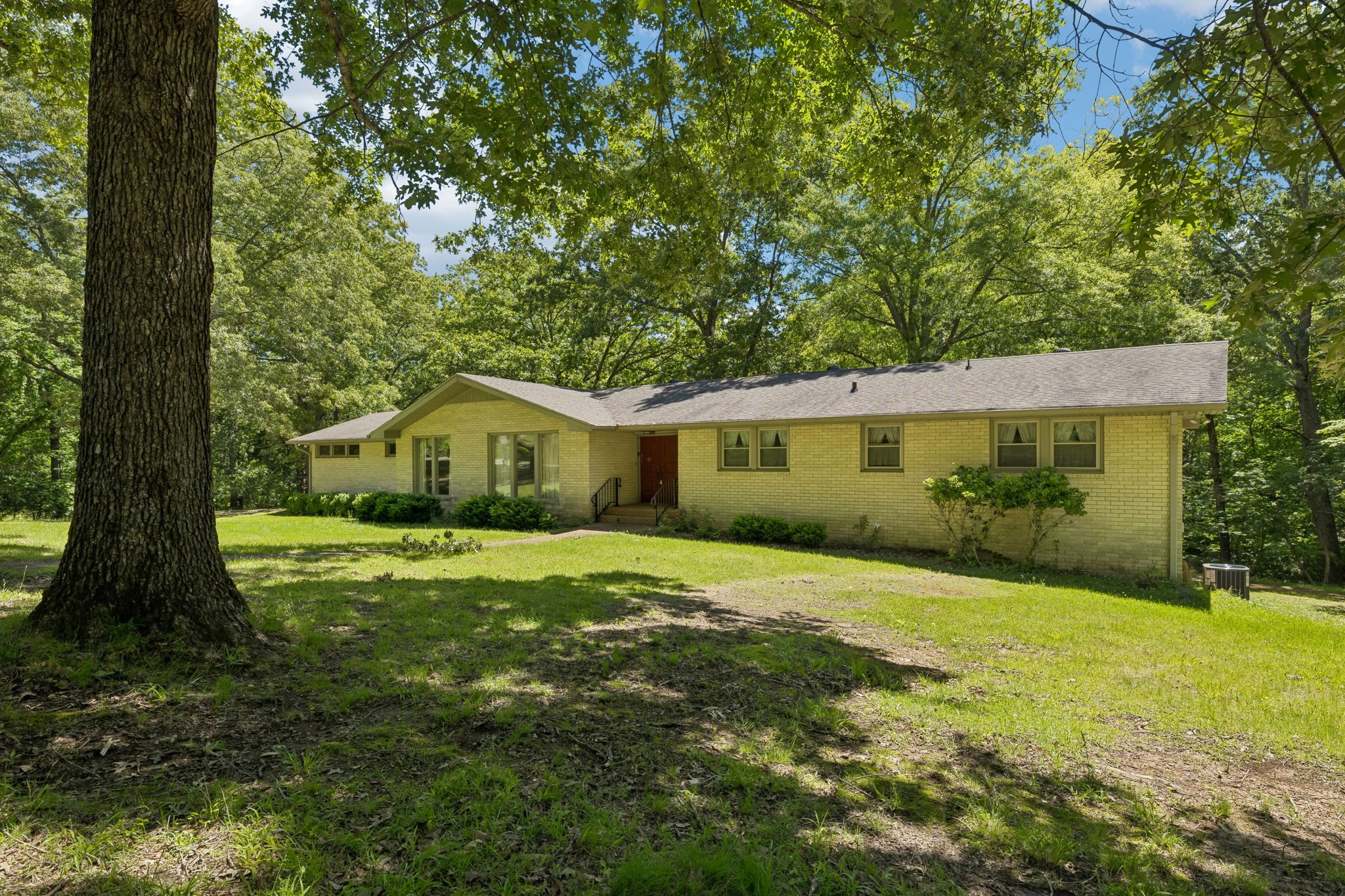467 Sandy Road Dover, TN 37058 - Photo 2 of 61