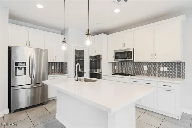 $3,300 | 27 Santo Mio Court, Henderson, NV 89011