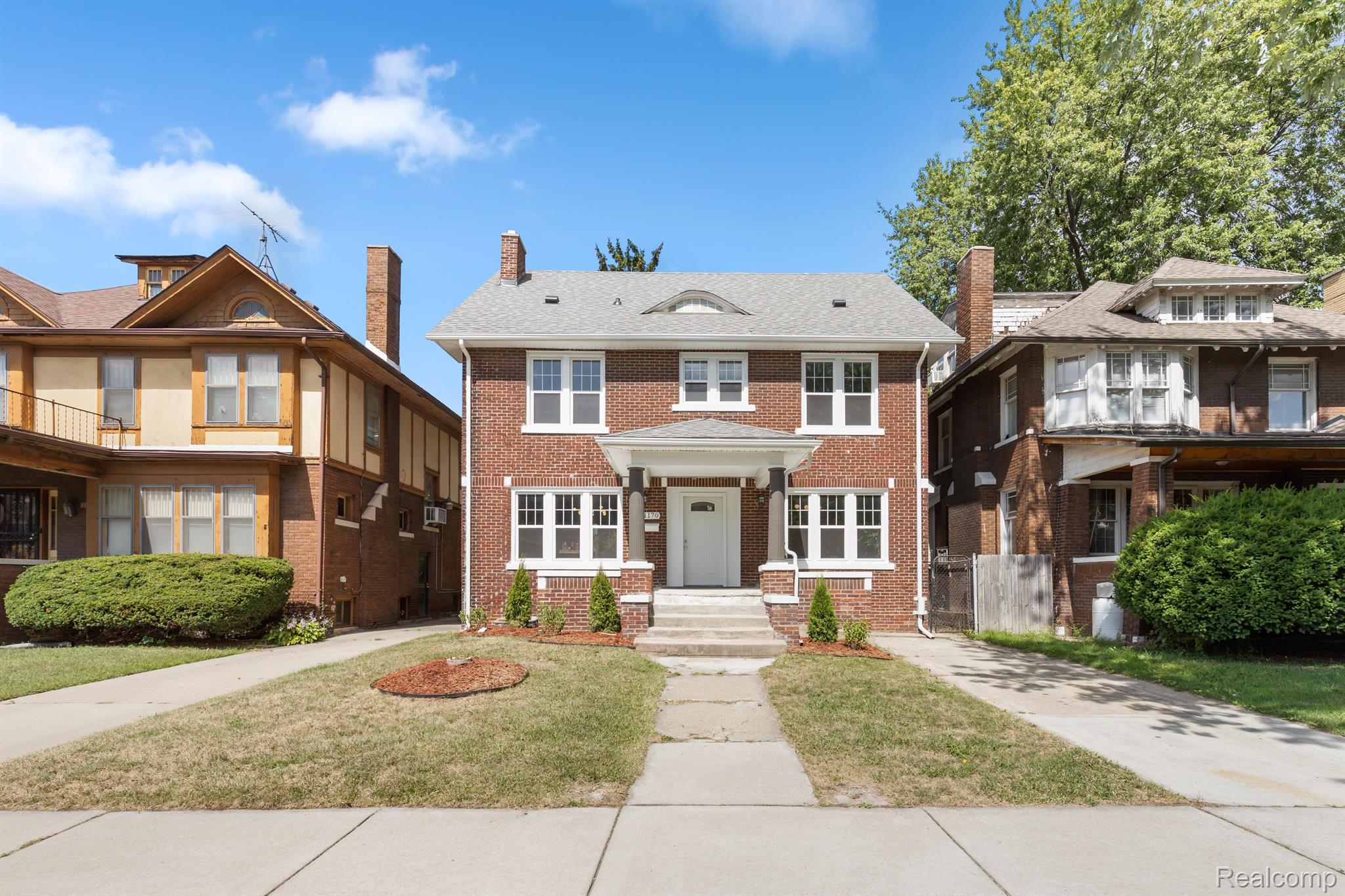 1170 Atkinson Street Detroit, MI 48202 - Photo 37 of 42 Front Exterior