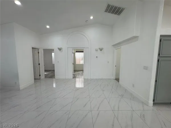 $2,000 | 3593 Spring Shower Drive, Las Vegas, NV 89147