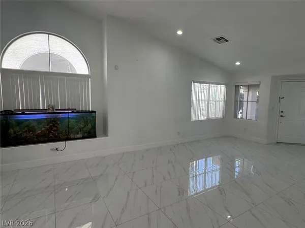 $2,000 | 3593 Spring Shower Drive, Las Vegas, NV 89147