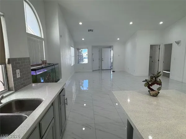 $2,000 | 3593 Spring Shower Drive, Las Vegas, NV 89147