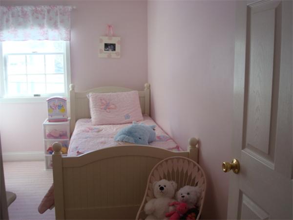 69 Richards Road Reading, MA 01867 - Photo 18 of 23 Gallery Image 18