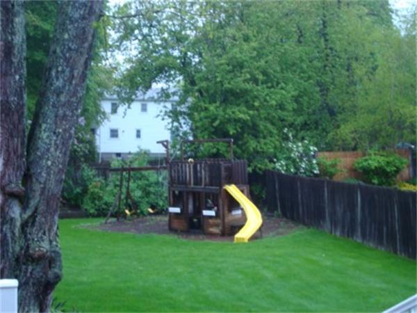 69 Richards Road Reading, MA 01867 - Photo 22 of 23 Gallery Image 22