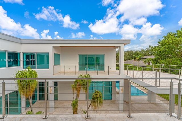 $5,999,995 | 9101 Southwest 69th Court, Pinecrest, FL 33156