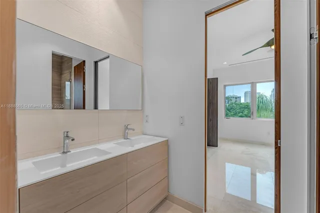 $6,999,999 | 9101 Southwest 69th Court, Pinecrest, FL 33156