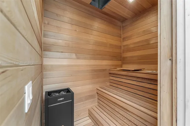 $6,999,999 | 9101 Southwest 69th Court, Pinecrest, FL 33156