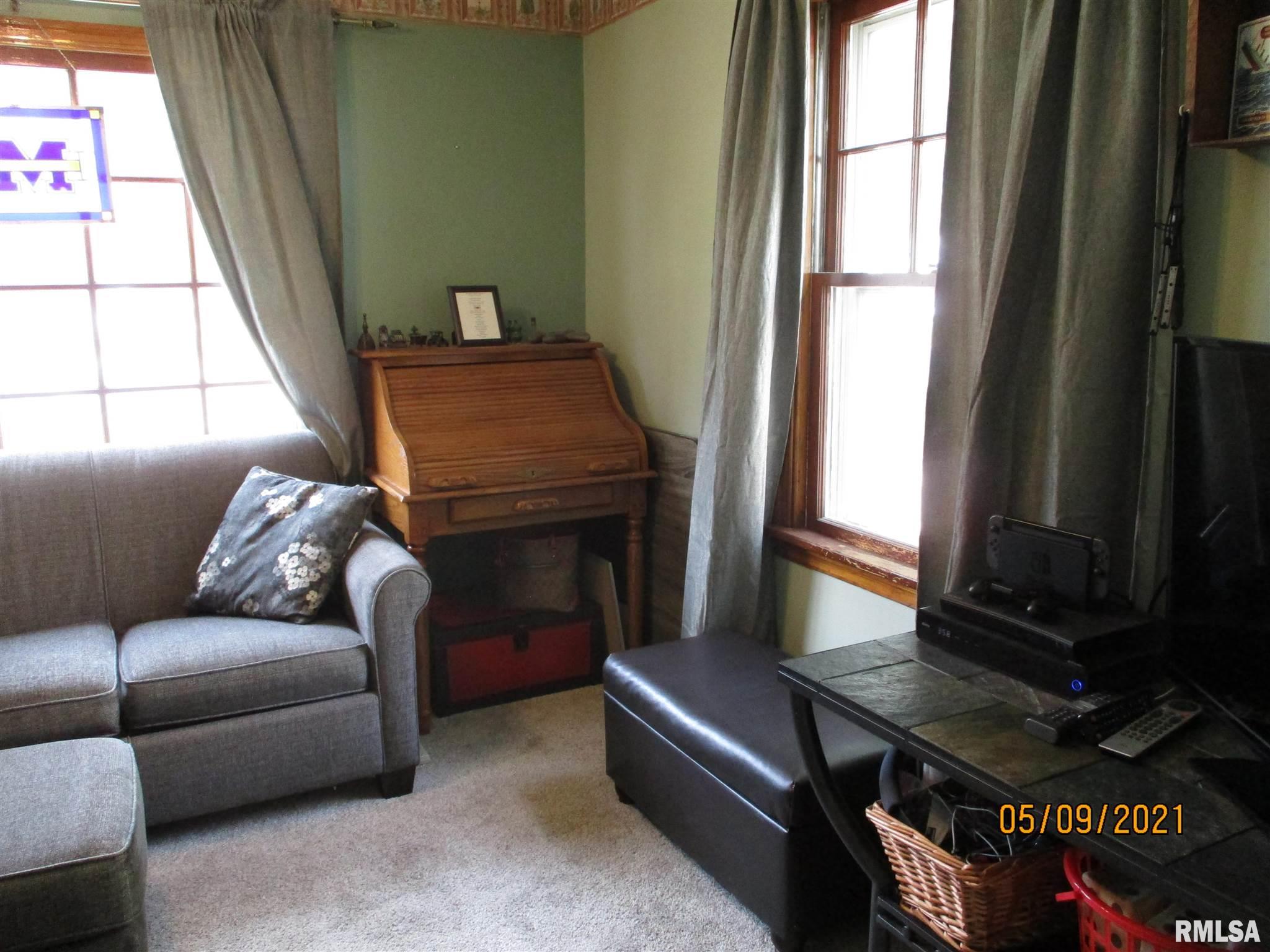 3028 Louise Lane Springfield, IL 62702 - Photo 3 of 14 Gallery Image 3