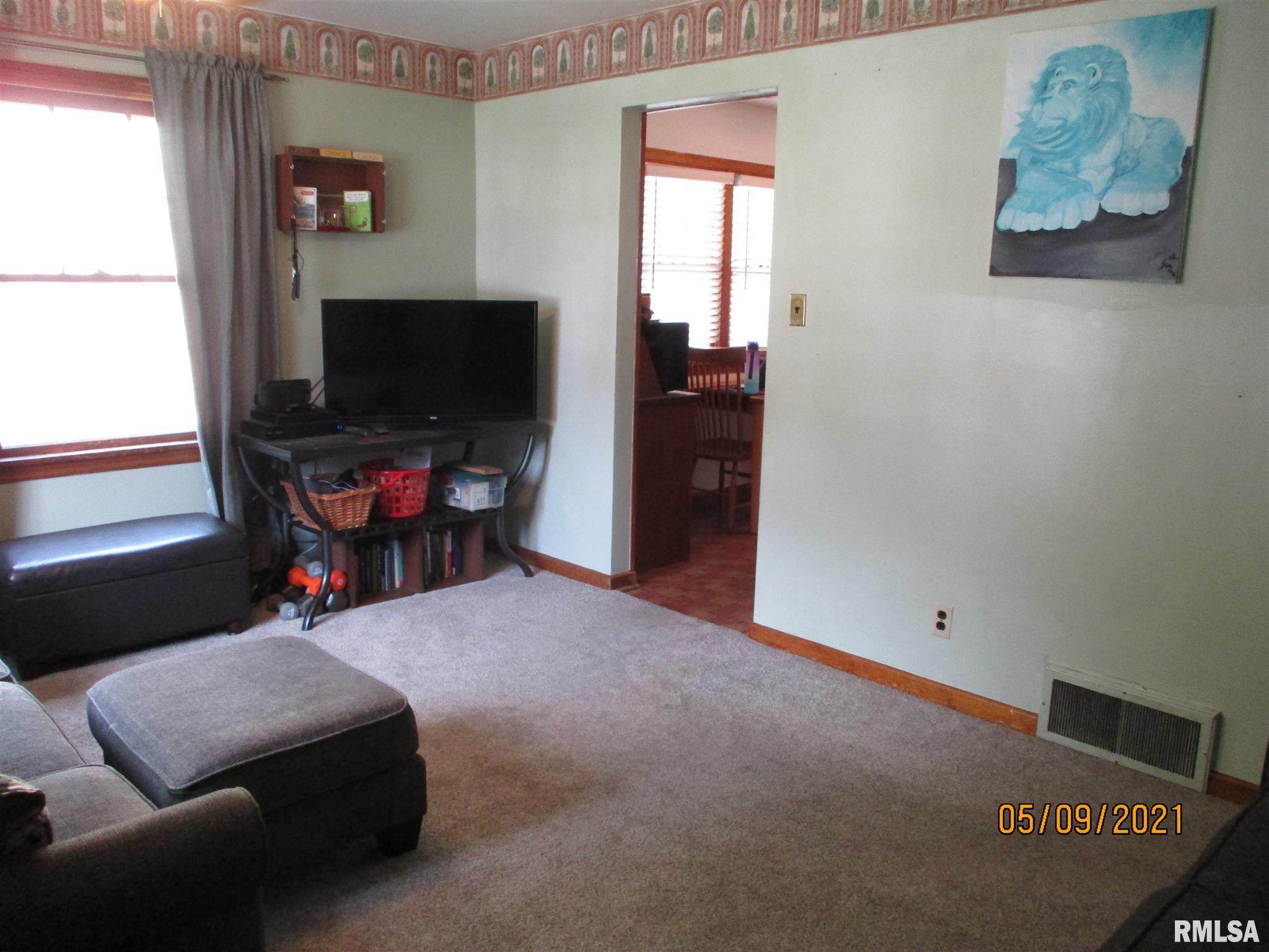 3028 Louise Lane Springfield, IL 62702 - Photo 4 of 14 Gallery Image 4