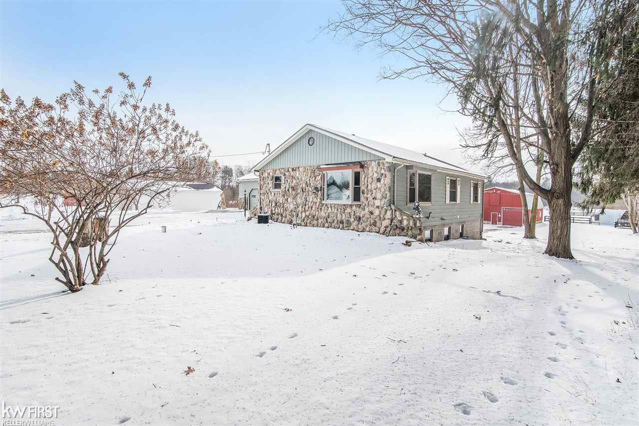 8216 East Coldwater Road Davison, MI 48423 - Photo 33 of 36