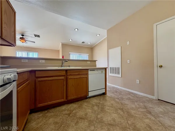 $1,550 | 1001 Domnus Lane, Unit 202, Las Vegas, NV 89144