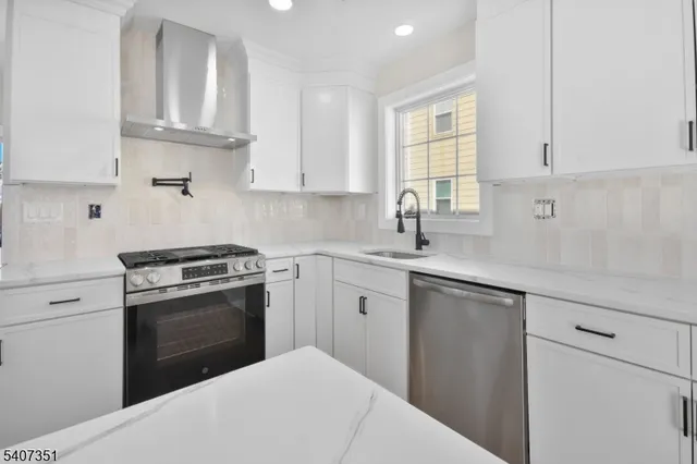 $879,000 | 715 Stuyvesant Avenue, Lyndhurst, NJ 07071