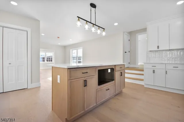 $879,000 | 715 Stuyvesant Avenue, Lyndhurst, NJ 07071