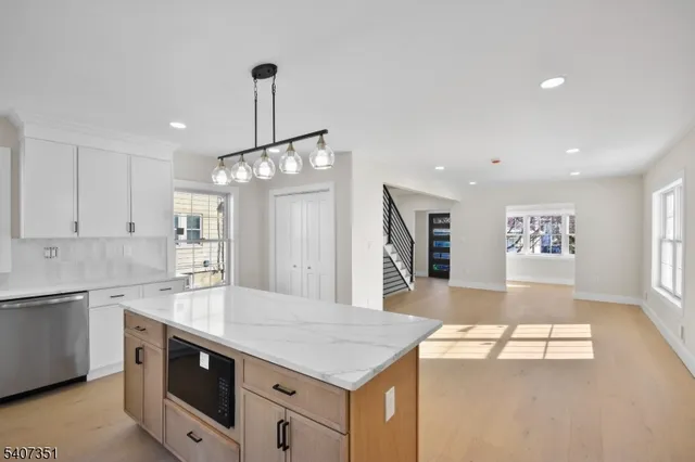 $879,000 | 715 Stuyvesant Avenue, Lyndhurst, NJ 07071