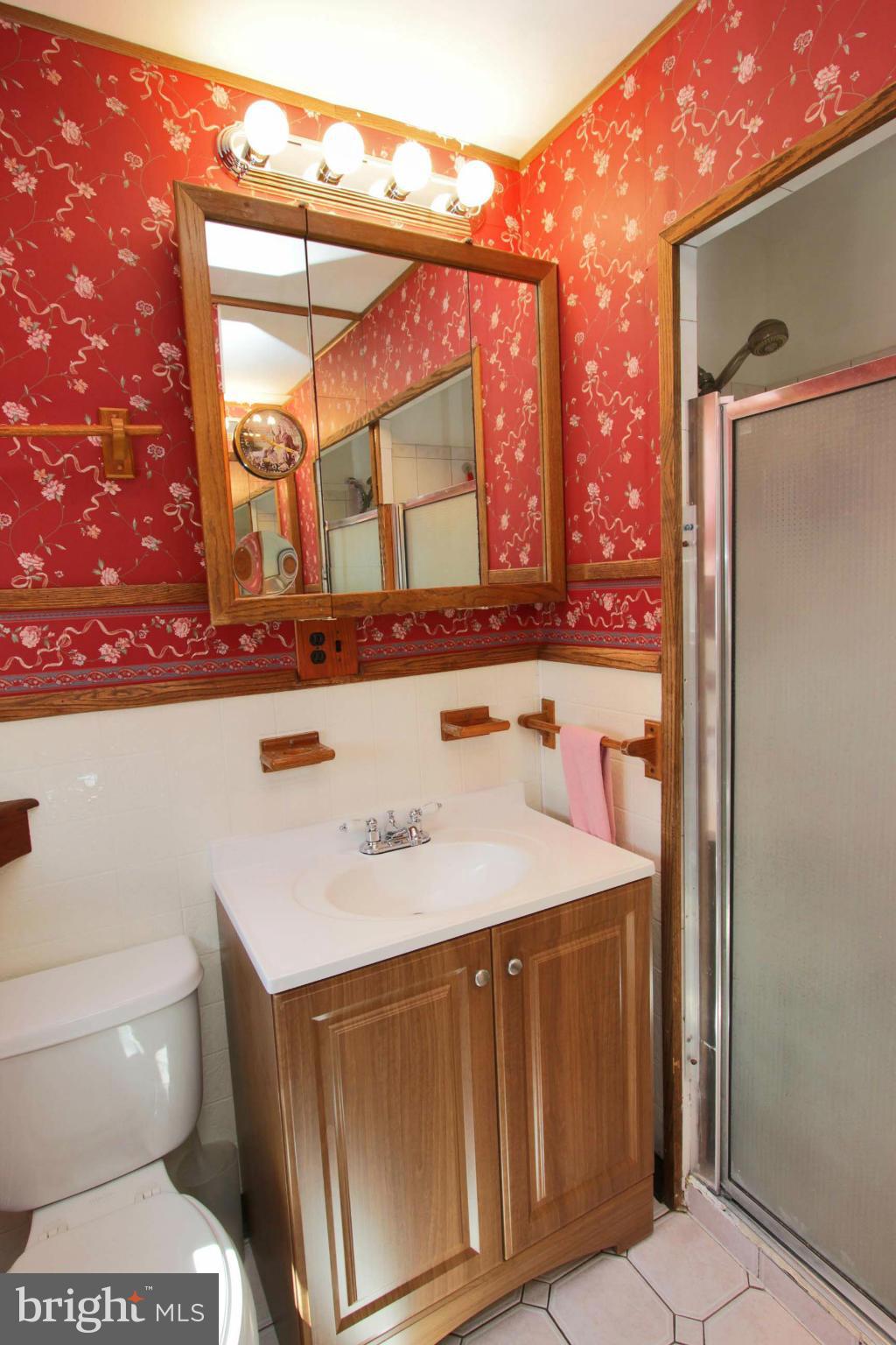 2040 Franklin Church Road Darlington, MD 21034 - Photo 14 of 30 Full bathroom master bedroom
