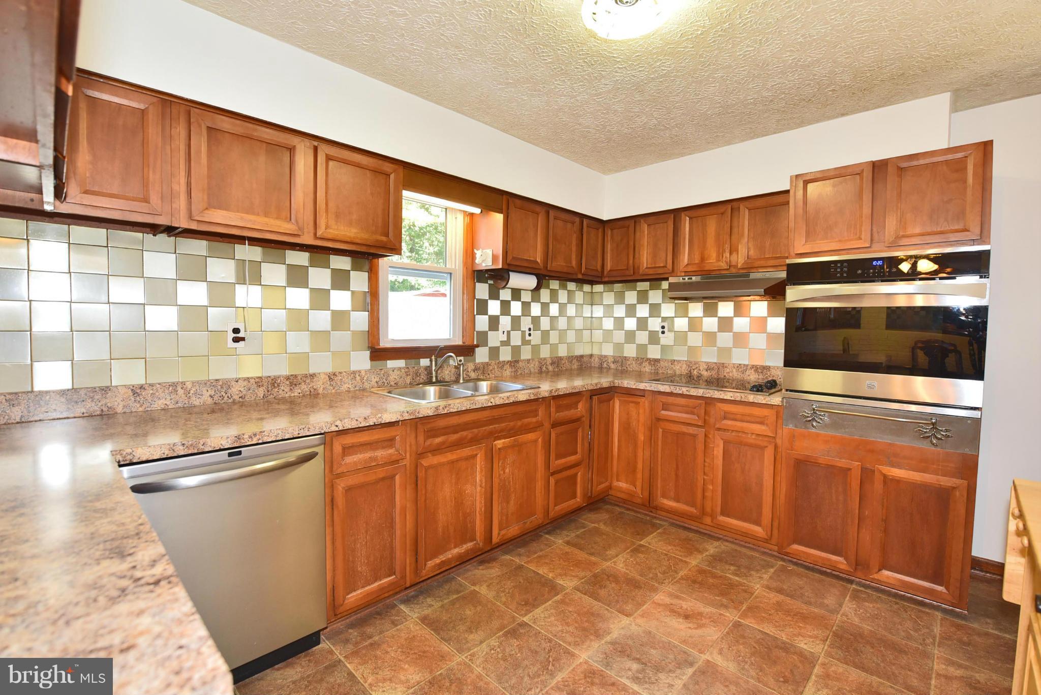 2040 Franklin Church Road Darlington, MD 21034 - Photo 9 of 30 Kitchen with Upgraded Countertops