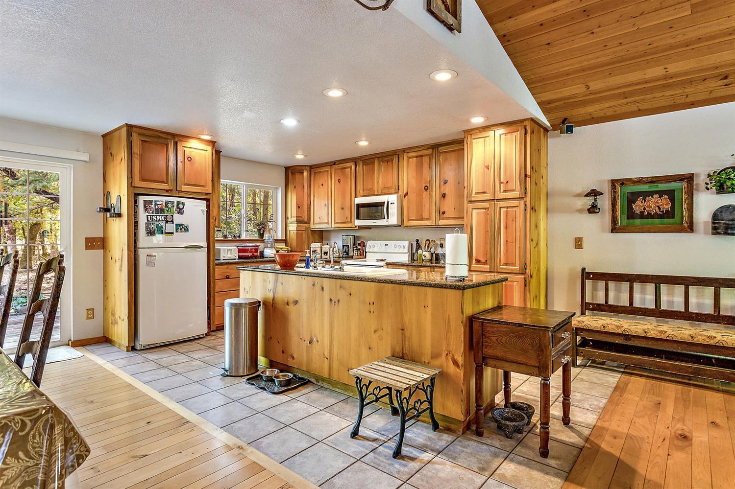493 Griffin Road Grants Pass, OR 97527 - Photo 10 of 30 Additional Photo