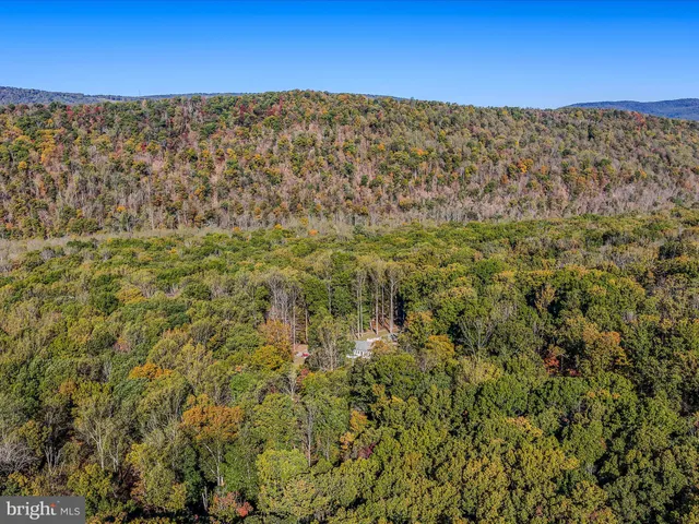 $465,000 | 154 Brooklyn's Way, Great Cacapon, WV 25422