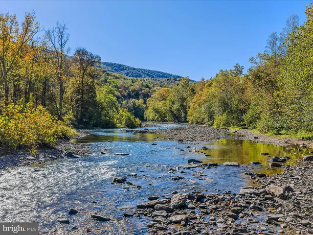$465,000 | 154 Brooklyn's Way, Great Cacapon, WV 25422