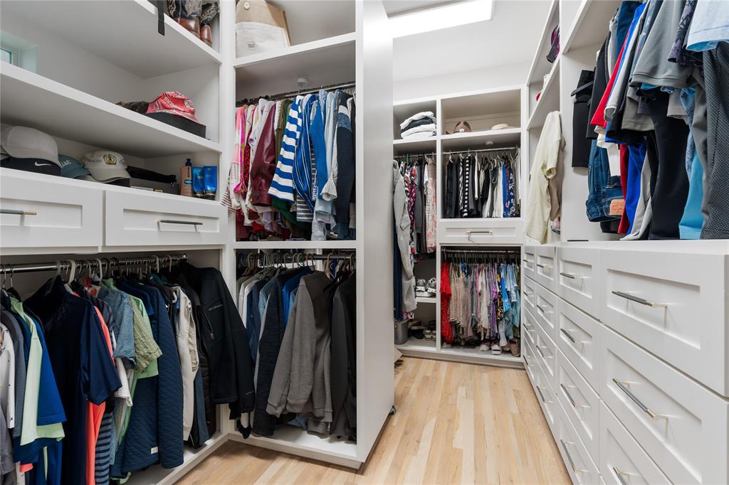 1307 Silverlake Road McKinney, TX 75072 - Photo 23 of 40 Custom Closet