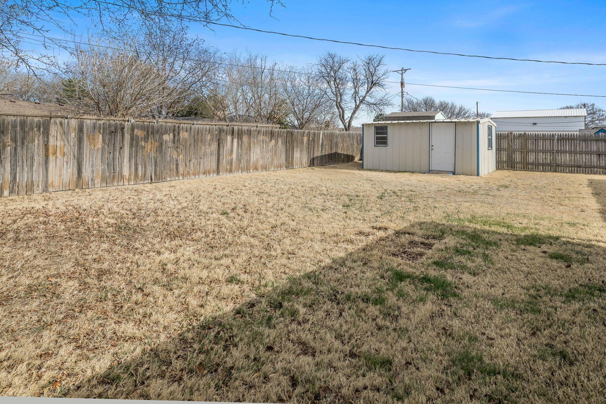 5106 Azalea Avenue Amarillo, TX 79110 - Photo 18 of 20 Backyard