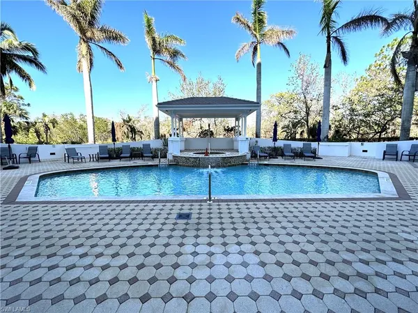 $13,000 | 325 Dunes Boulevard, Unit 306, Naples, FL 34110