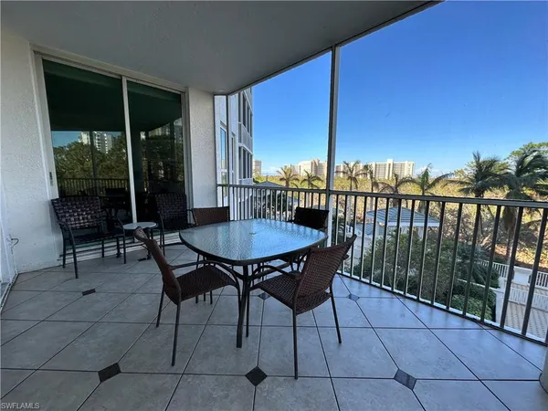 $13,000 | 325 Dunes Boulevard, Unit 306, Naples, FL 34110