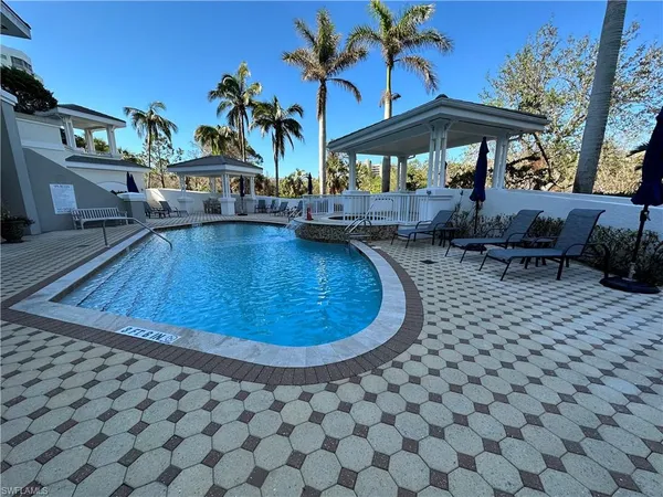 $13,000 | 325 Dunes Boulevard, Unit 306, Naples, FL 34110