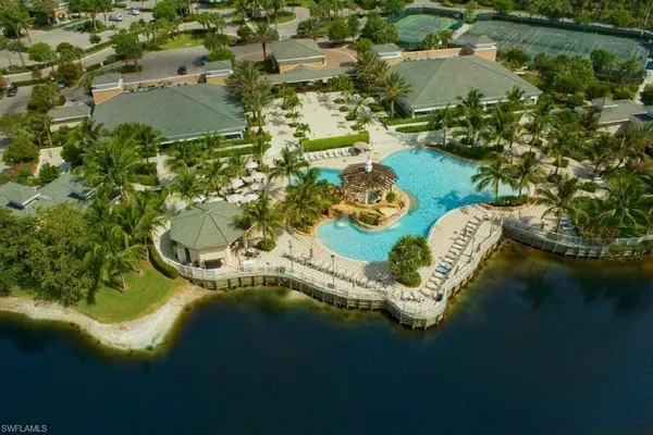 $13,000 | 325 Dunes Boulevard, Unit 306, Naples, FL 34110