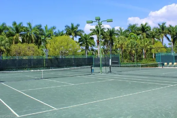 $13,000 | 325 Dunes Boulevard, Unit 306, Naples, FL 34110