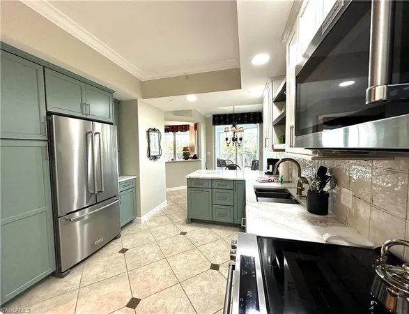 $13,000 | 325 Dunes Boulevard, Unit 306, Naples, FL 34110