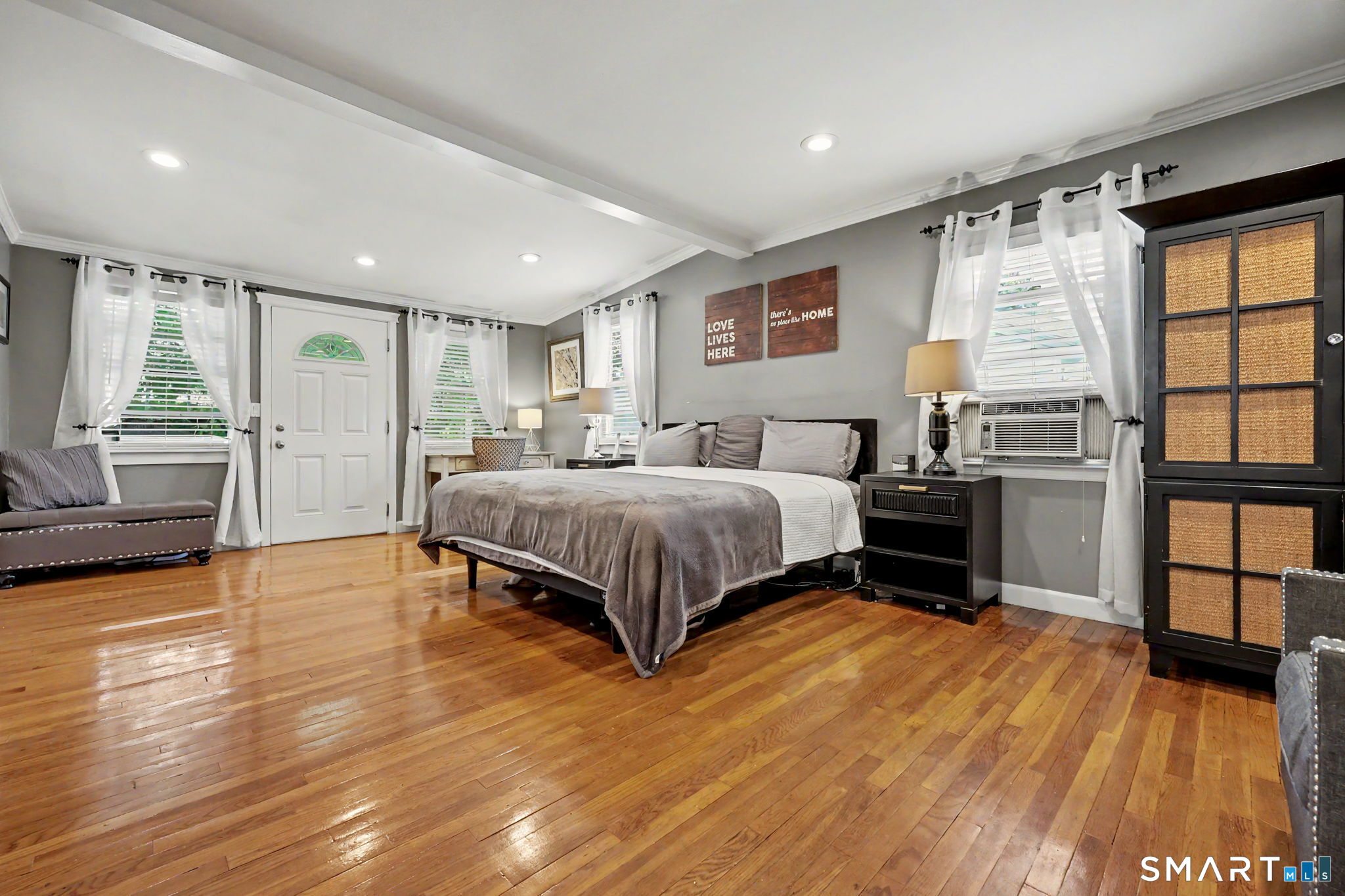 305 Meadowbrook Road Stratford, CT 06614 - Photo 15 of 37 Gallery Image 15