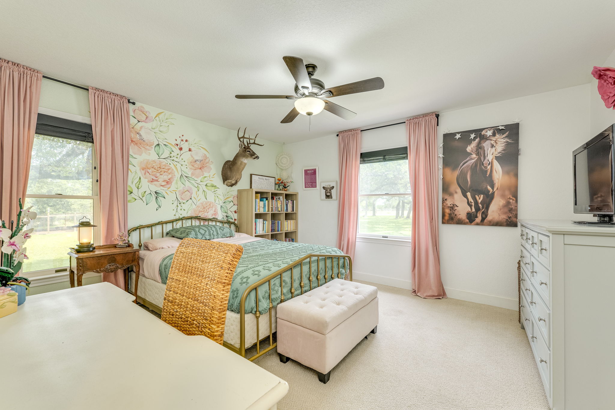 320 Greenridge Road Georgetown, TX 78628 - Photo 20 of 38 a bedroom with furniture and large window